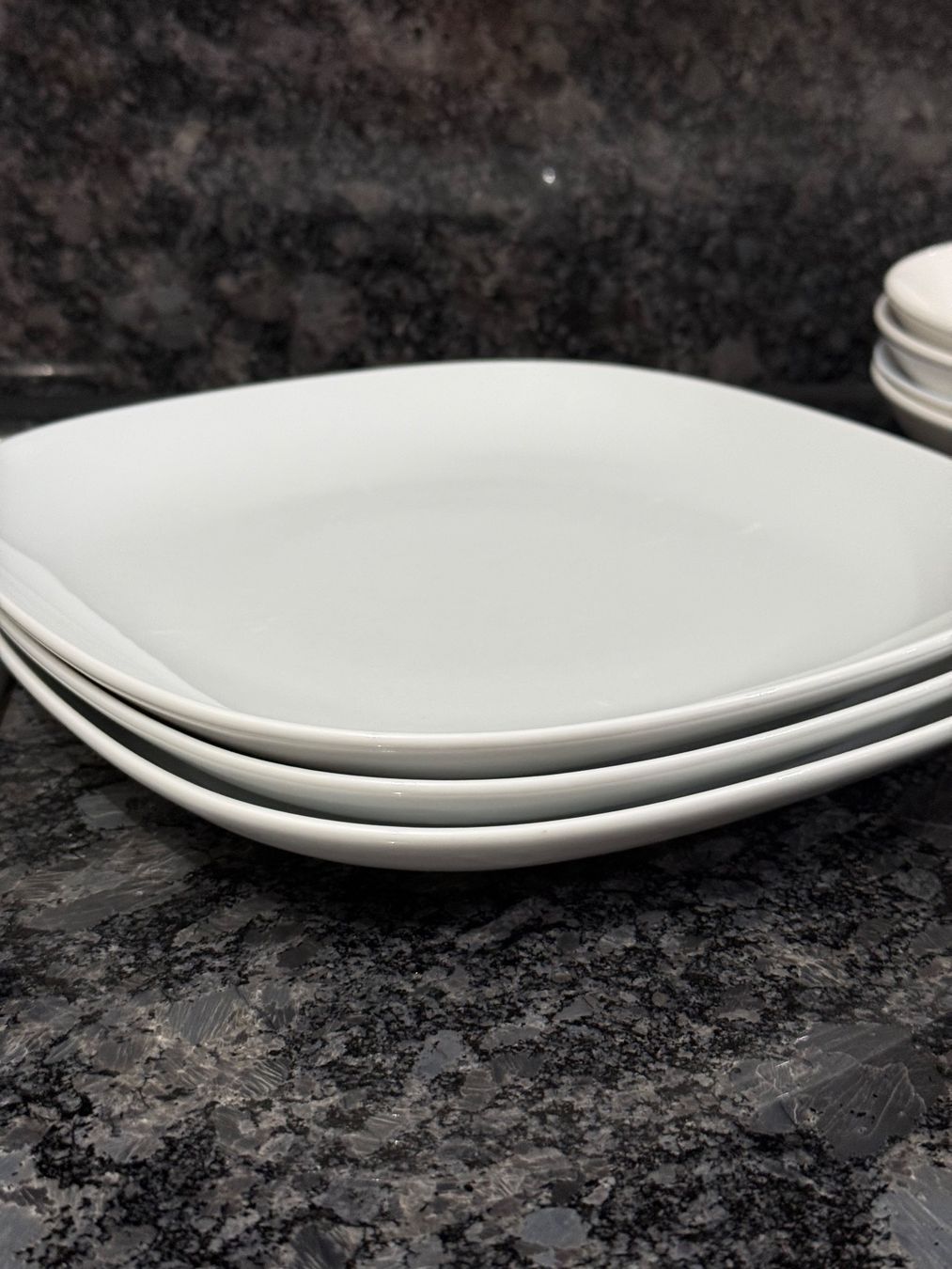 Set di piatti: Dinnerware set – Usato da Zürich venduto da uk9_ghibli 1