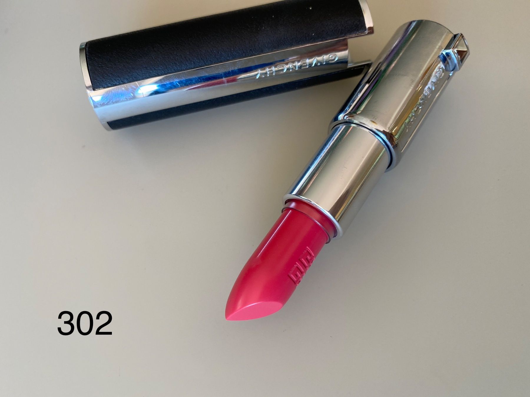 Givenchy Make-up: Rouge à lèvres Givenchy – Nuovo (secondo la descrizione) da Pully venduto da Natala