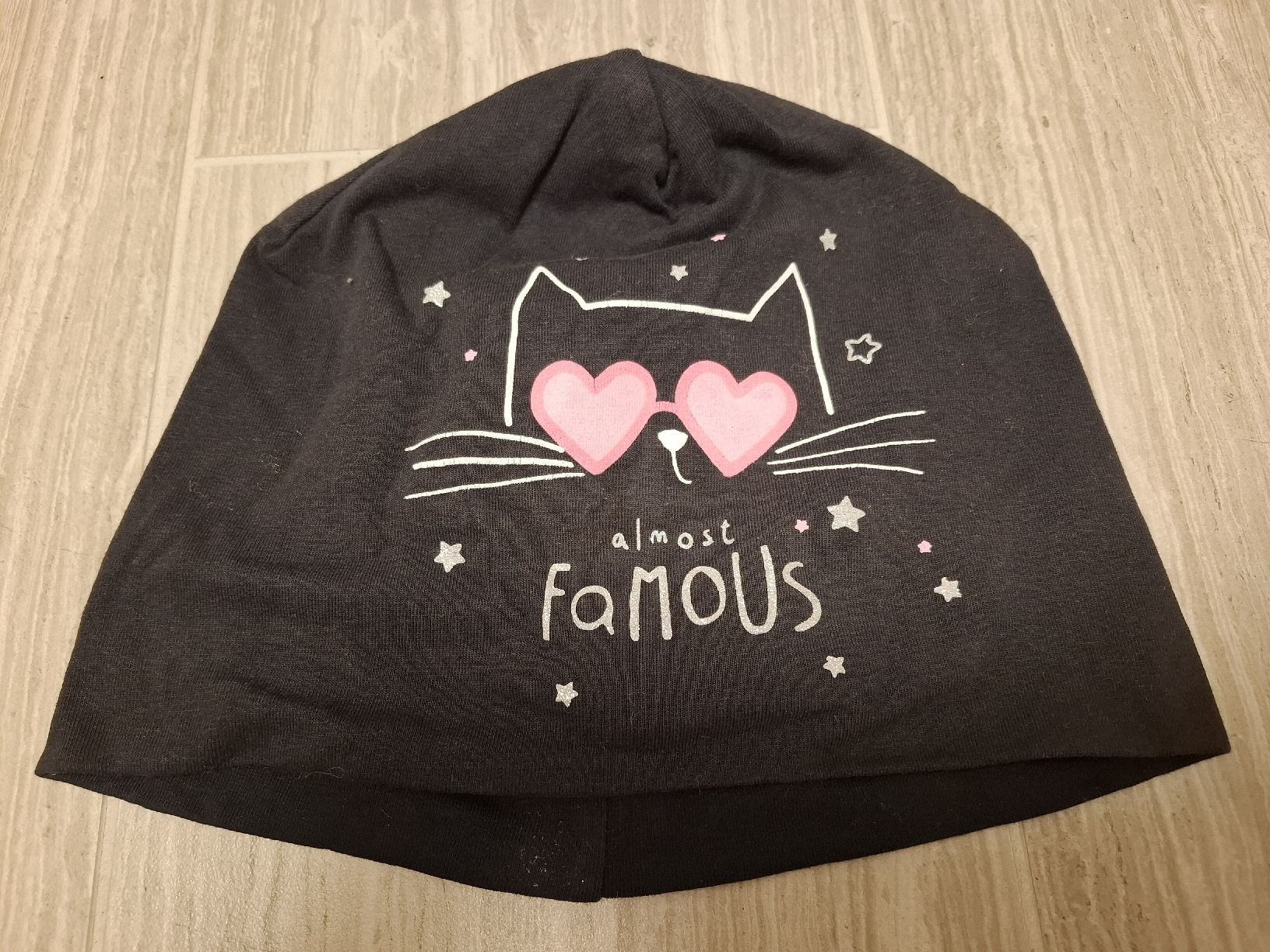 Altro abbigliamento per bambino: bonnet noir pour enfant  – Usato da Ecublens FR venduto da ame_y8tq