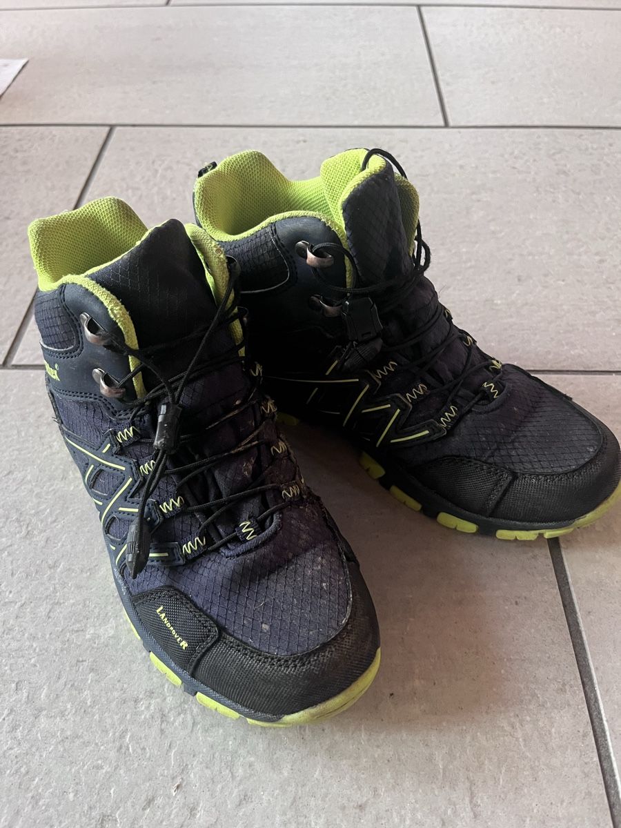 Landrover Chaussures garçon: Wanderschuhe Landrover Gr.  33 gebraucht – D'occasion à Hagneck par Coloco