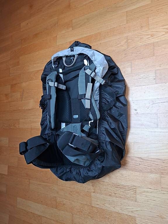 Zaini: Reiserucksack offen 70+6 L – Usato da bern venduto da Tobii03 3