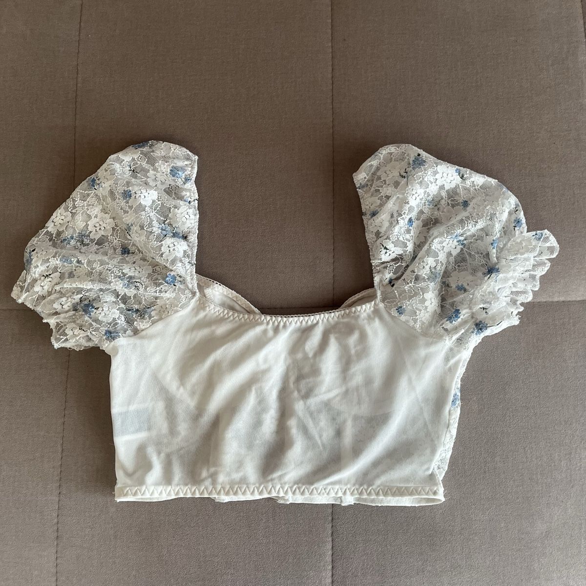 Blusen: Kurze Bluse mit Spitze, Gr. XS – Gebraucht aus Cunter von tiramisuuu_ 1