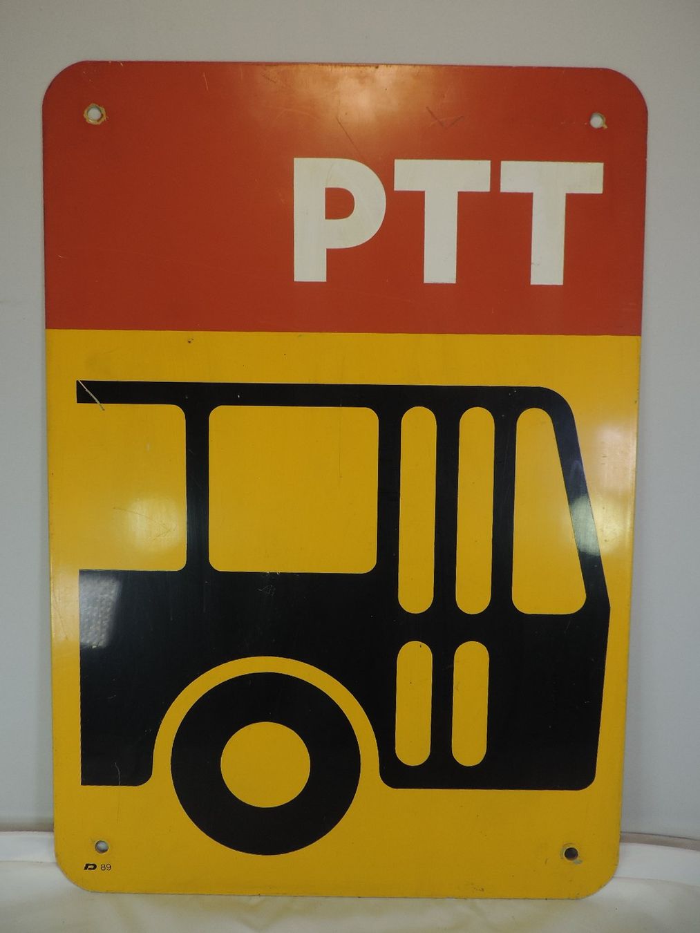 Insegne: Altes Schweizer PTT Autobus Haltestelle Schild – Usato da Duggingen venduto da doogbua 2