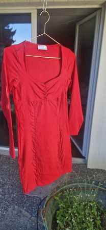 Rotes Kleid Gr. M / 38 — Perfekt für Sommer-Abende! 