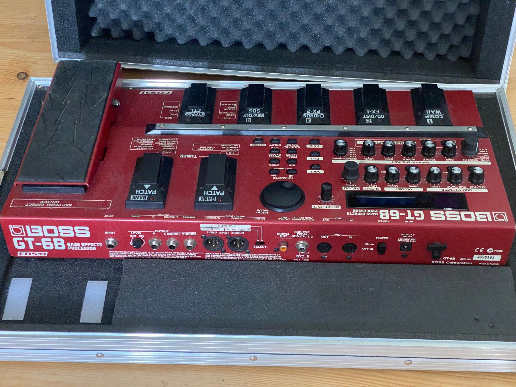 Boss Strumenti musicali: Boss GT-6B mit Flightcase – Usato da Cornol venduto da schwdim 1