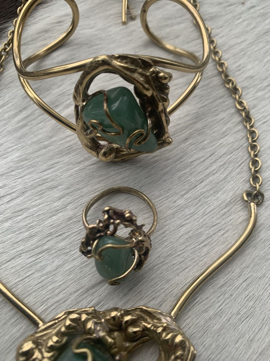 Altri gioielli: Äusserst exklusives Design Schmuckset mit Steinen – Nuovo (secondo la descrizione) da Rothrist venduto da Oddymanliane 3