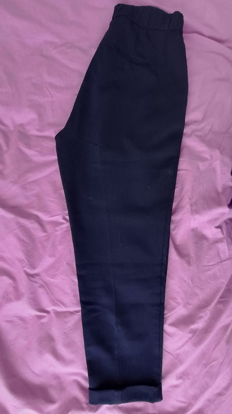 Benetton Pantaloni: Pantalon taille élastiquée élégant  – Usato da Genève venduto da njia 1