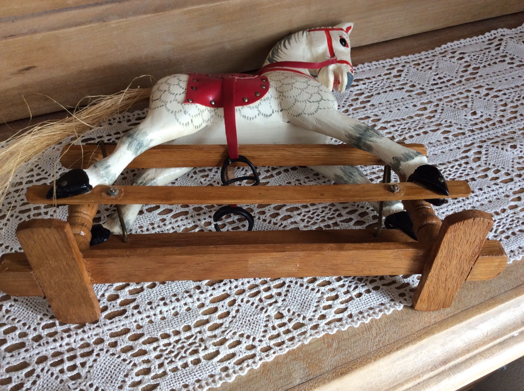 Alle Dekorationen: Nostalgie Schaukelpferd – Gebraucht aus Birwinken von chez-erna 4