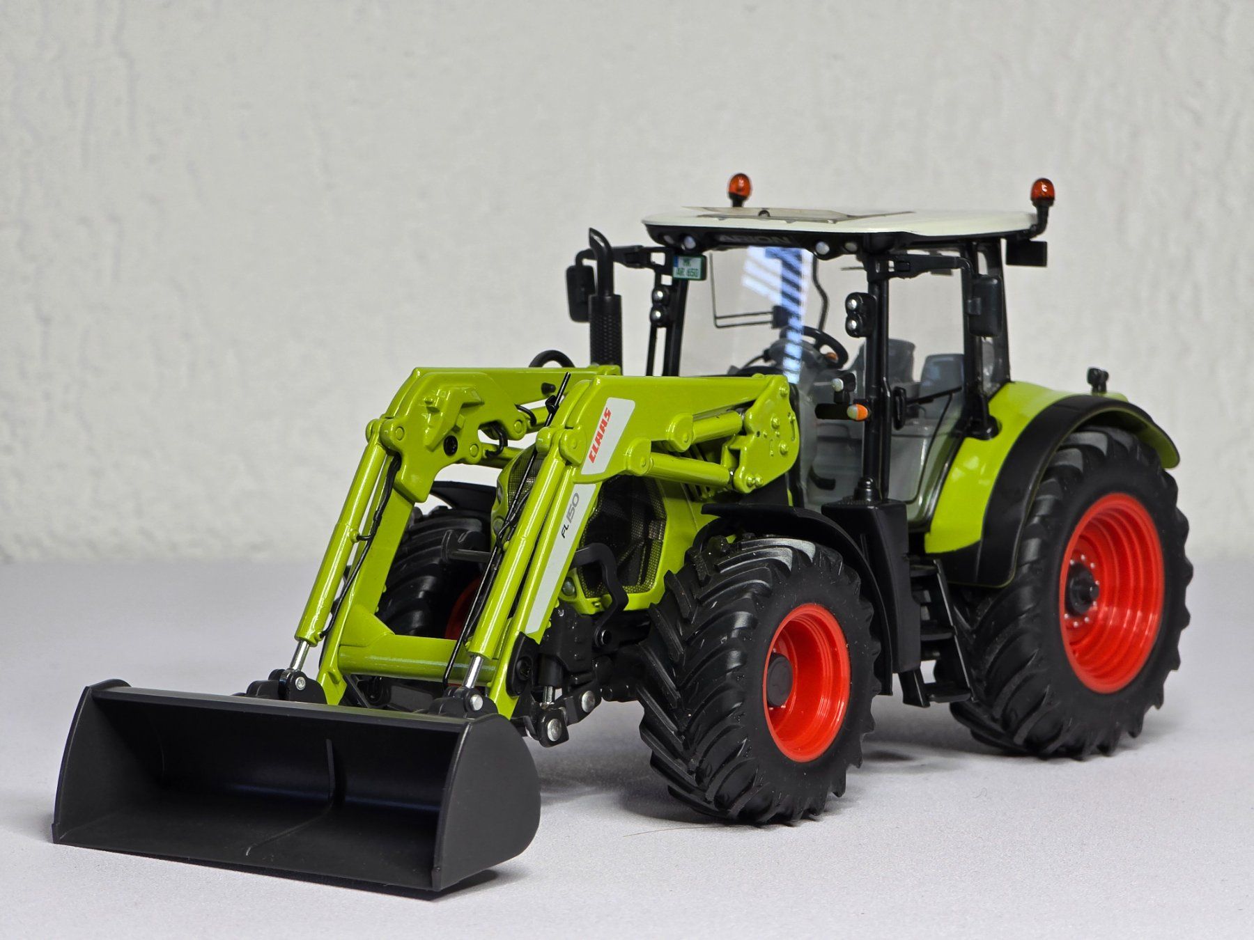 Wiking Kit di modellismo & Modellini statici: Wiking, 077325, Claas Arion 650, Vitrine – Nuovo (secondo la descrizione) da Kloten venduto da Nicola2 6