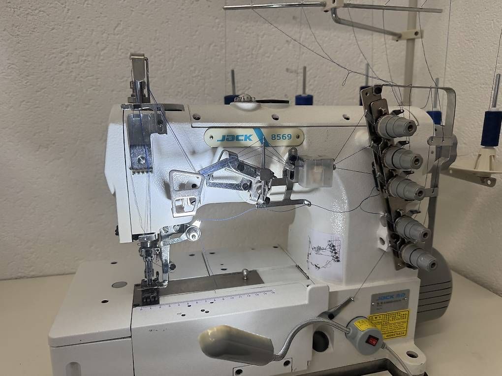Macchine da cucire: Macchina Cucire Industriale Cover  – Usato da Bogno venduto da mui_9gcy 1