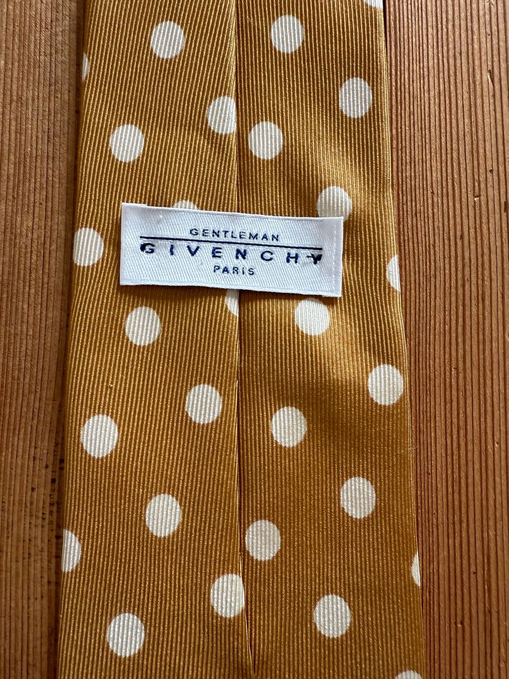 Givenchy Cravatte: Krawatte Givenchy Gentleman Vintage Seide – Usato da Luzern venduto da Mamutpe 2