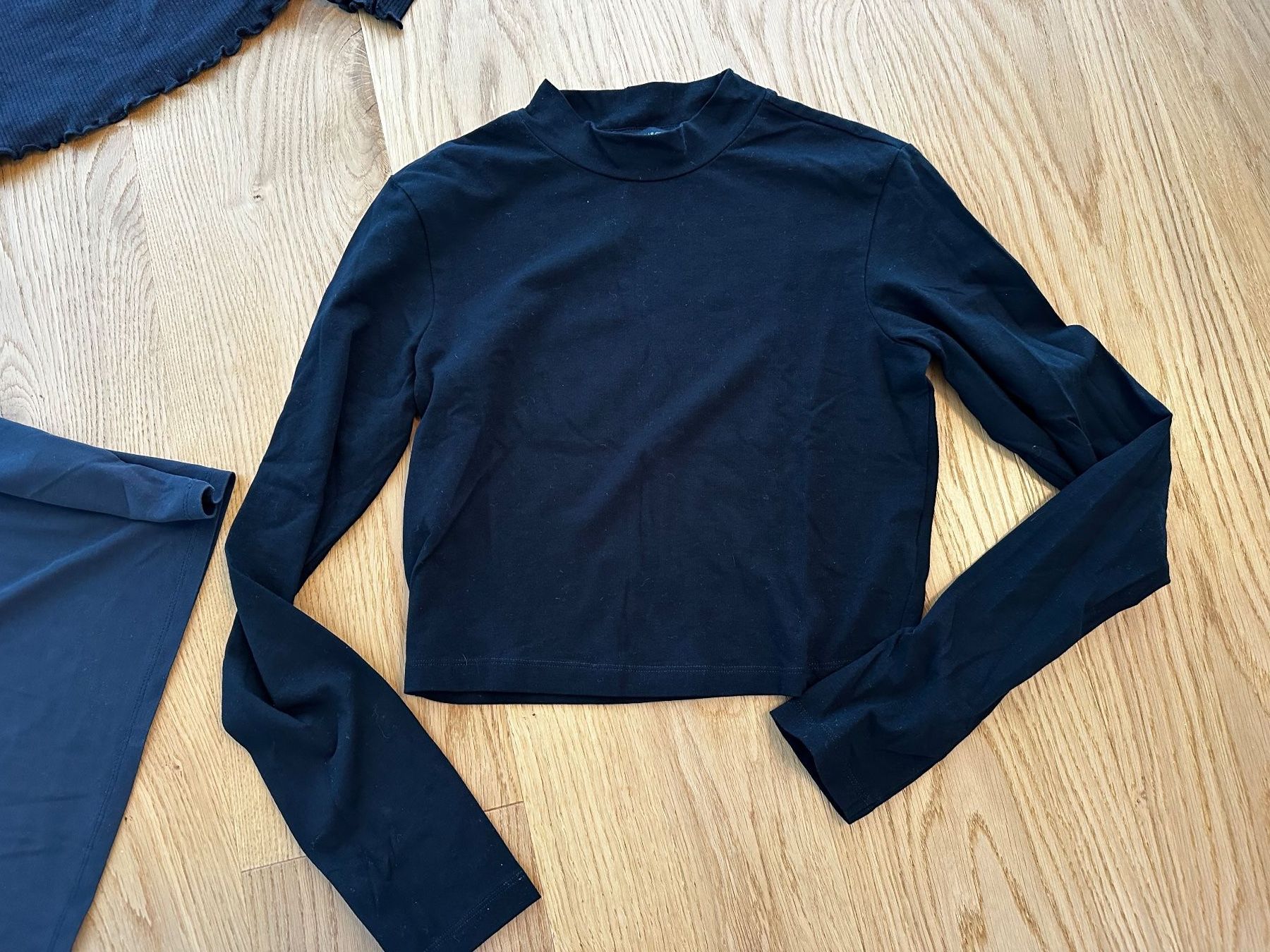 Lotti di vestiti: 3 T-Shirts schwarz, Gr. 34/36 – Usato da Sissach venduto da tapasu 2