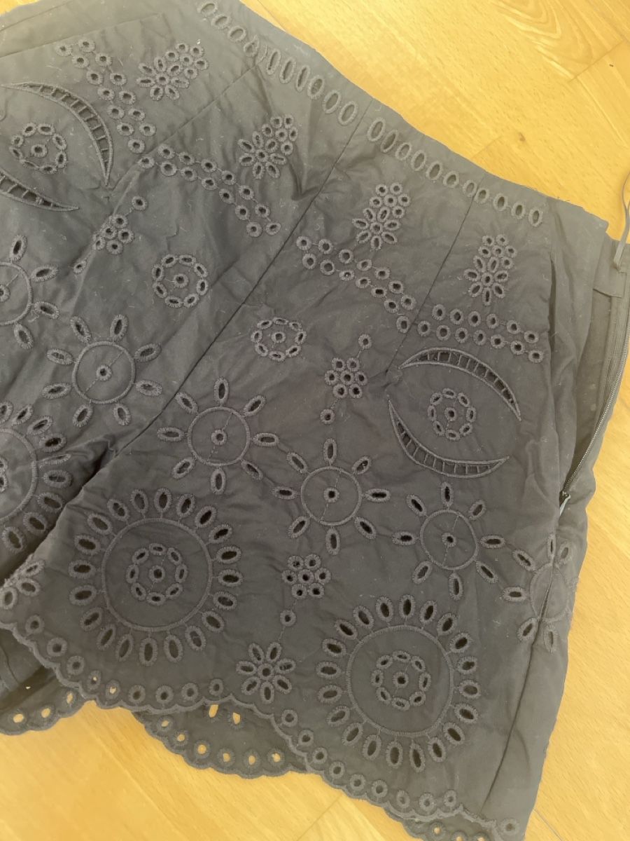 Zara Pantaloni: Sommer Shorts, schwarz, Grösse S mit Spitze, Top Zustand – Usato da Kilchberg ZH venduto da asrael02 1