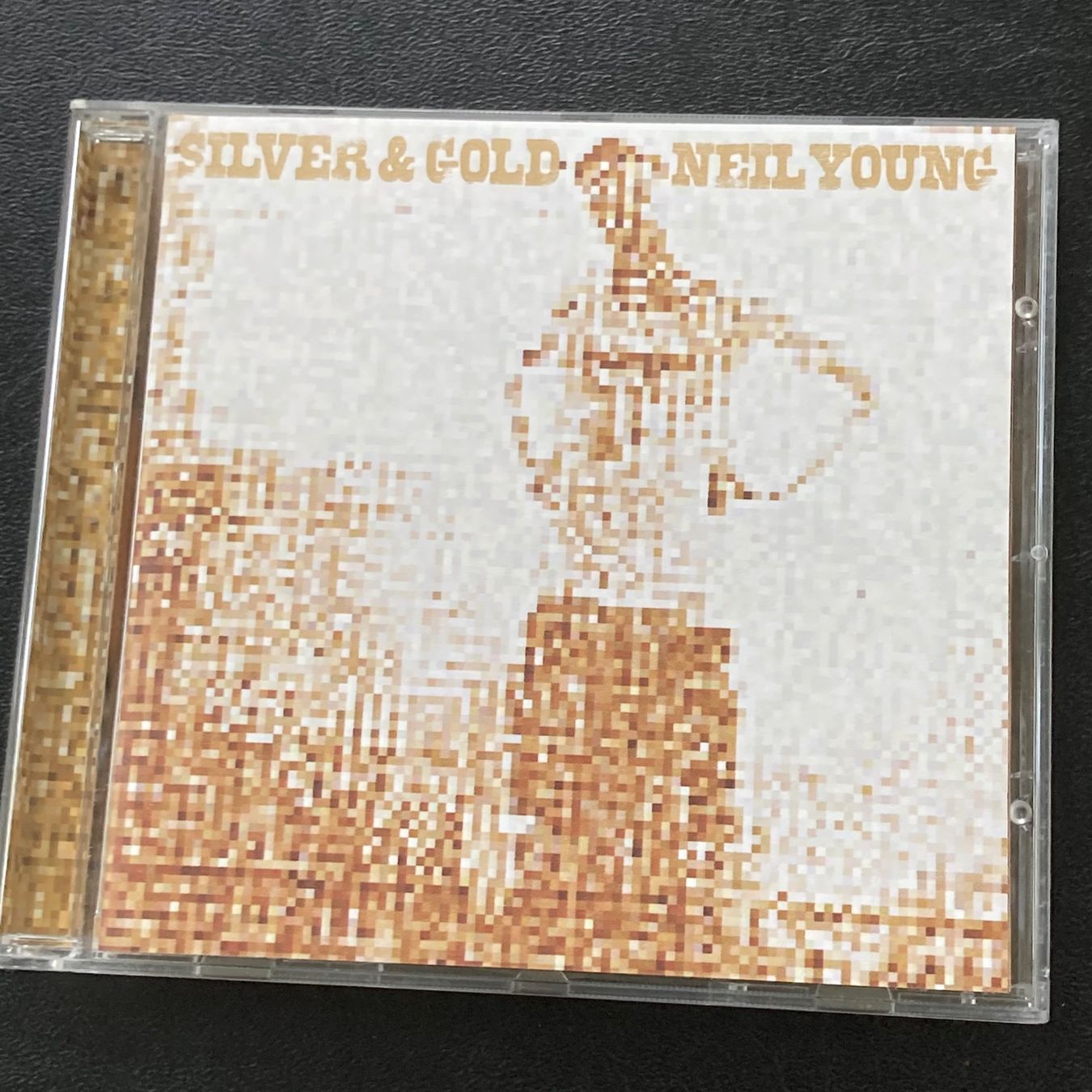 CDs: Neil Young - Silver & Gold – D'occasion à Bern par Ntsamina