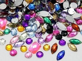 150 AUFNÄHSTEINE - STRASS - HALB PERLEN - NÄHZUBEHÖR
