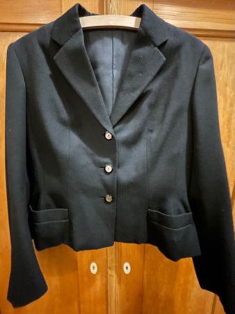 Damen Blazer schwarz, Gr. 38, edler, schwerer Stoff