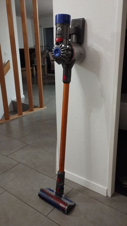 Dyson V8 | Kaufen auf Ricardo