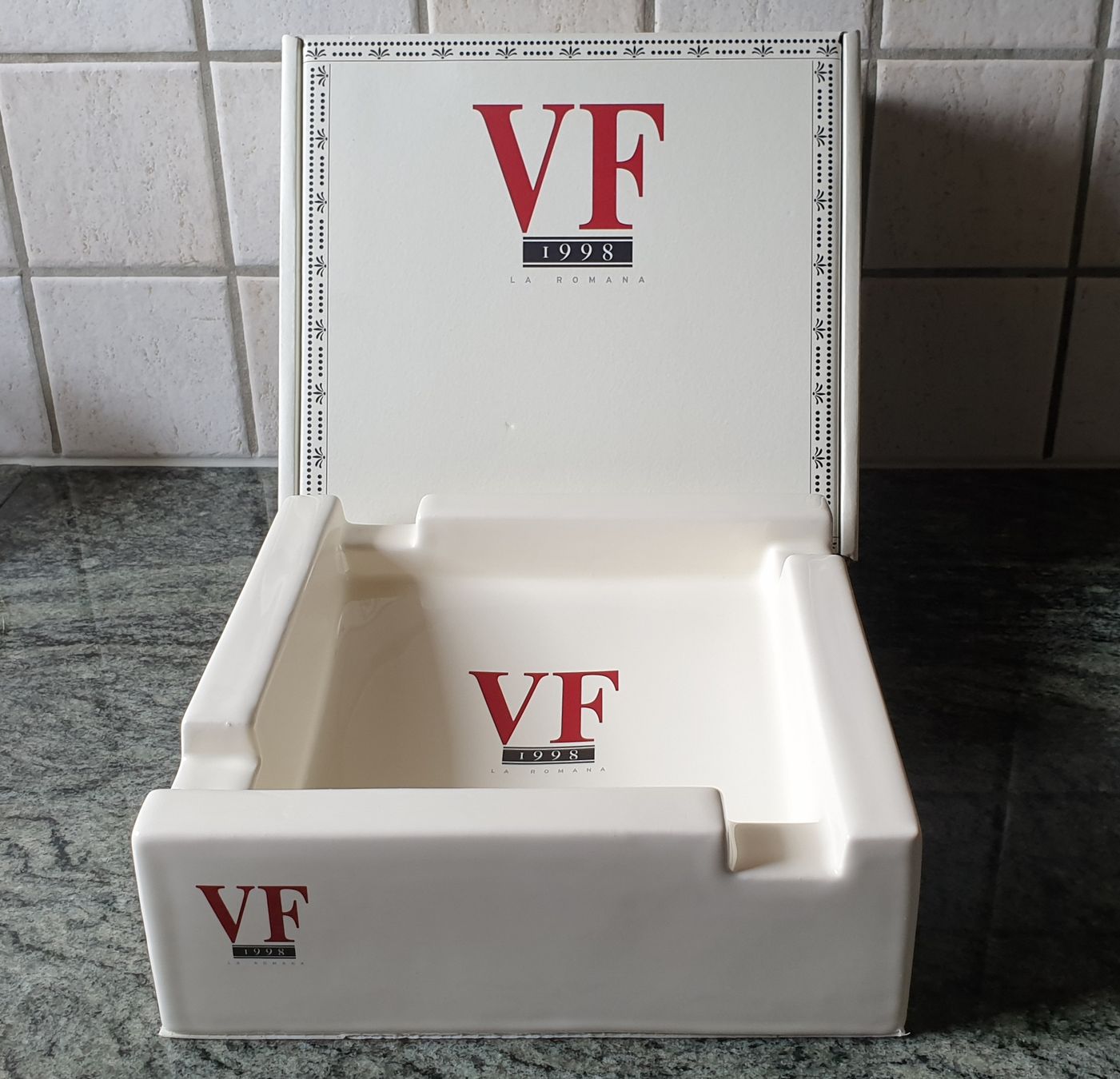 Aschenbecher: ZIGARREN ASCHENBECHER VEGA FINA – Neu und originalverpackt aus Wengi b. Büren von Ot1000 3