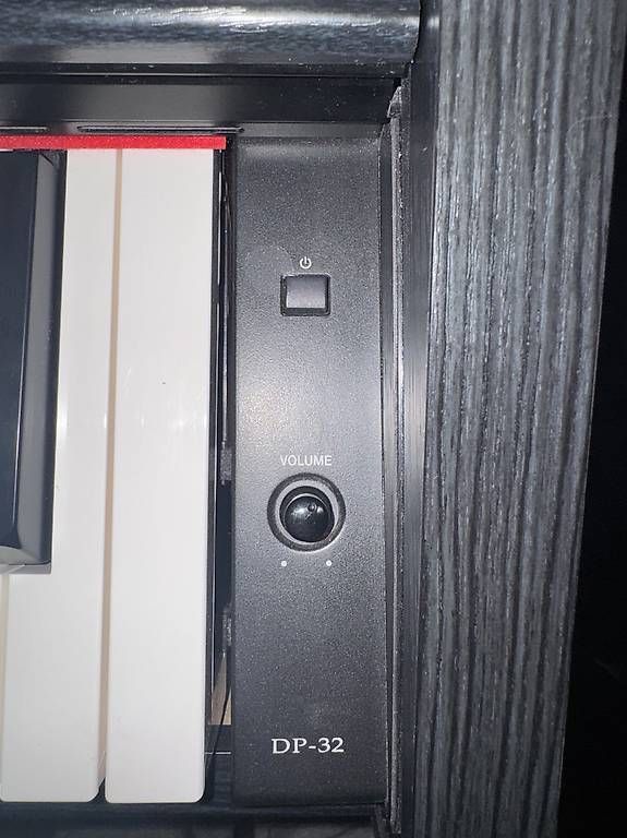 Thomann Instruments de musique: E-Piano – D'occasion à Luzern par Lyn_xrq9 3