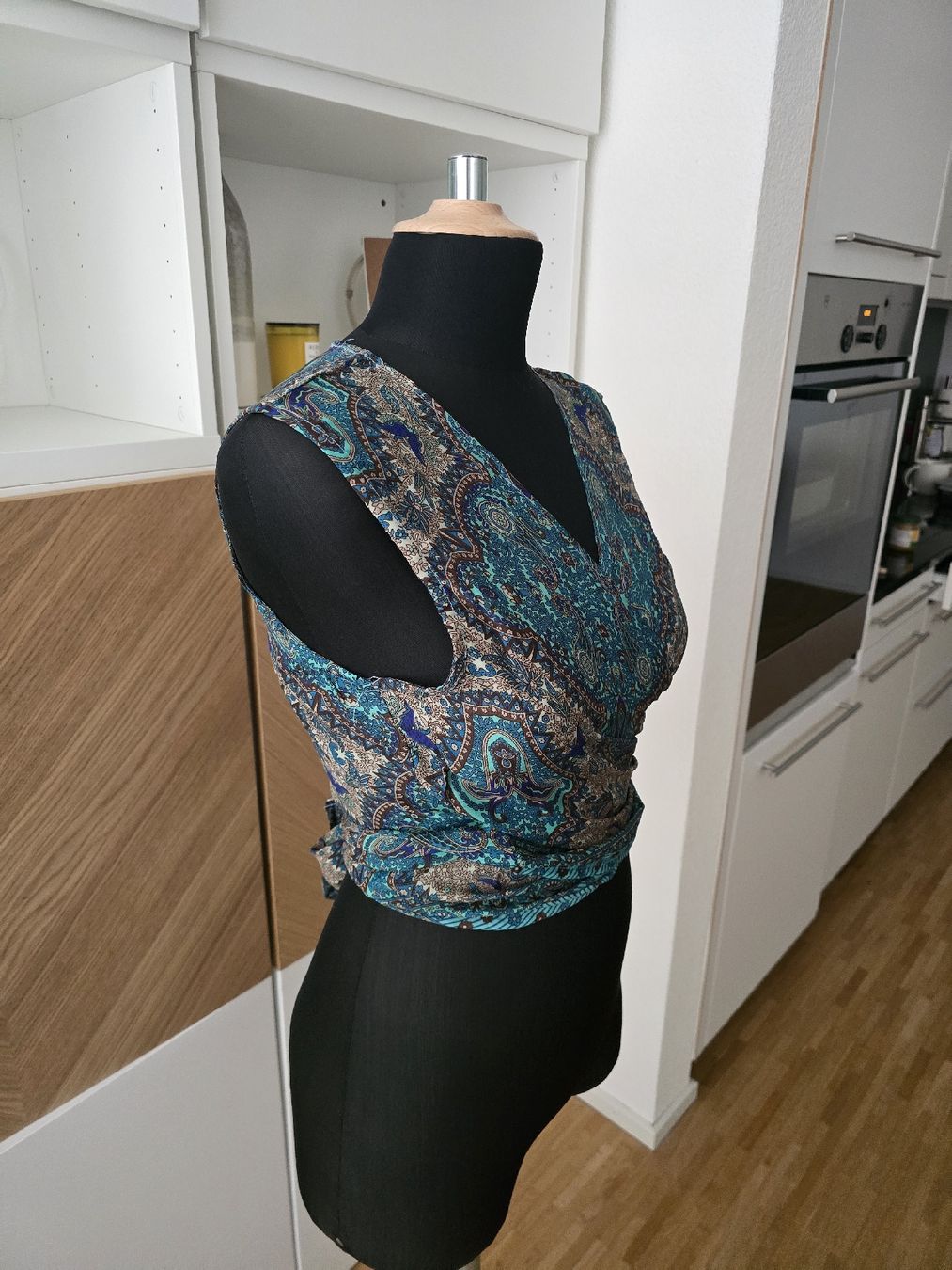 Tops: Seiden-Viskose Wickeltop – D'occasion à Zürich par ale_bg2x 1