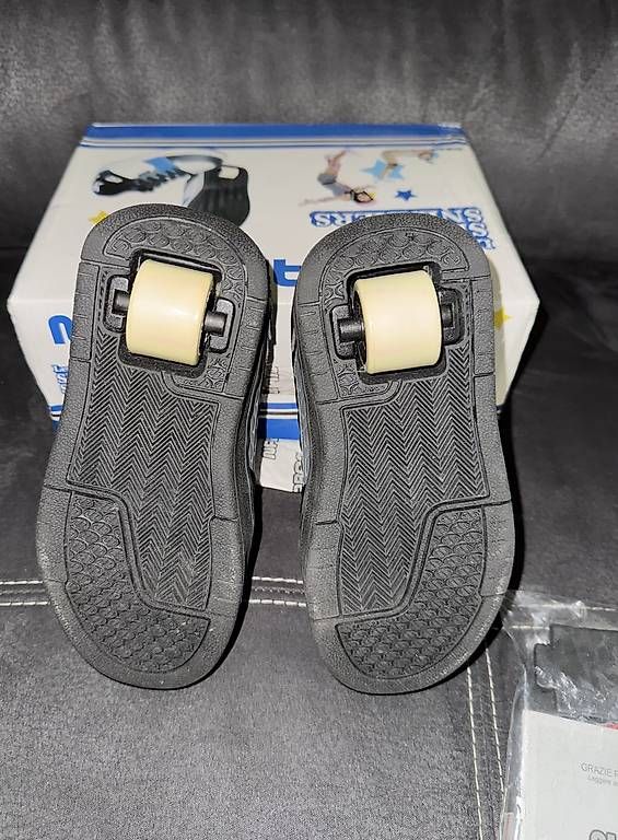 Scarpe da uomo: Skate-Sneaker Gr 30 Neu  – Usato da St. Gallen venduto da EllyM. 3