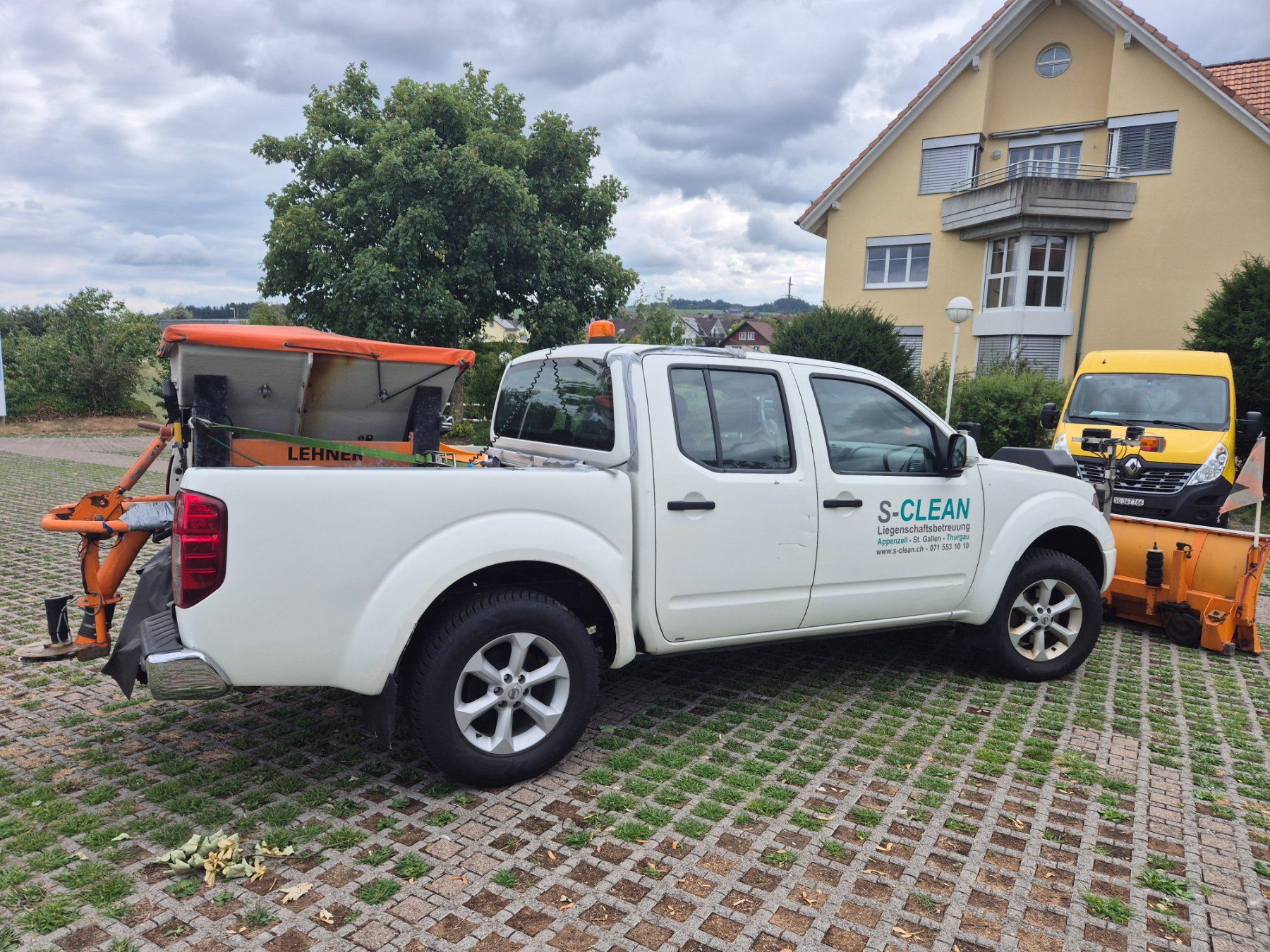Zaugg Sgombero neve: Nissan Navarra – Usato da Hauptwil venduto da ms6_x9gg 2