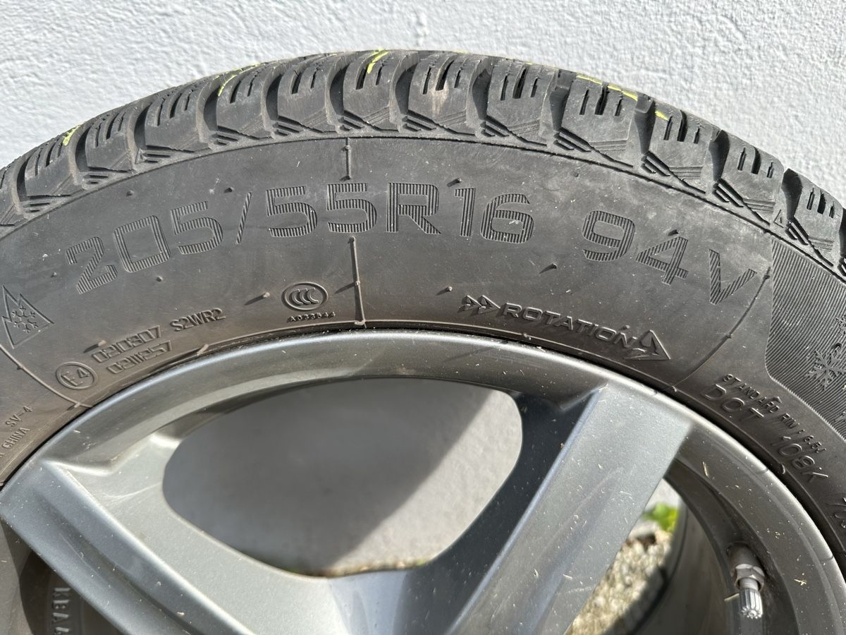 Pneumatici & Ruote complete: 4 komplette Räder 205/55 R16 – Usato da Holderbank SO venduto da _Renarde_ 1