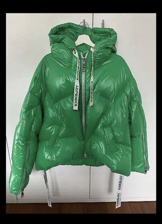 Daunenjacke Khrisjoy grün mit Kapuze NEU