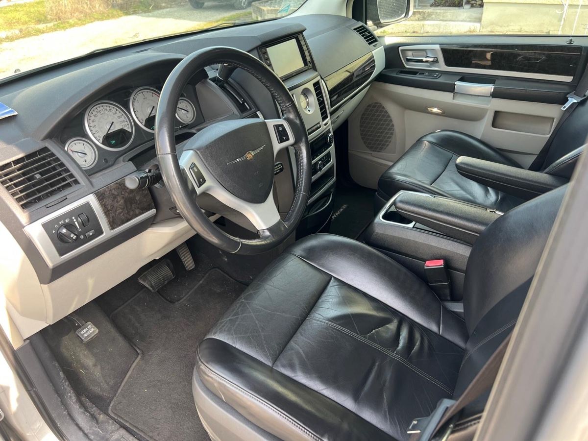 Chrysler Automobili: Chrysler Grand Voyager 2.8 CRD Limited Automatic – Usato da Spreitenbach venduto da jml57 3