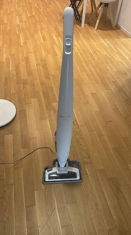 Aspirapolveri & Accessori: Vacmaster kabelloser Akku-Staubsauger – Usato da Walperswil venduto da Jonu316 1