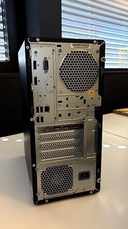 PC: Thinkstation Lenovo – Usato da Urtenen-Schönbühl venduto da alh_yjk6 1