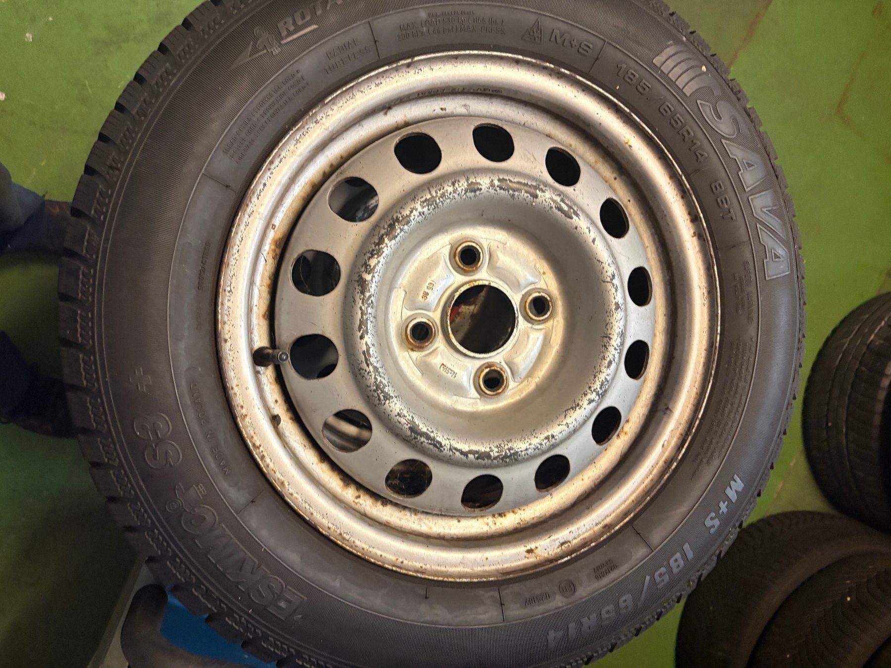 Pneus & Kompletträder: Winterräder 185/65 R14 – Gebraucht aus Kaltbrunn von Steoli74
