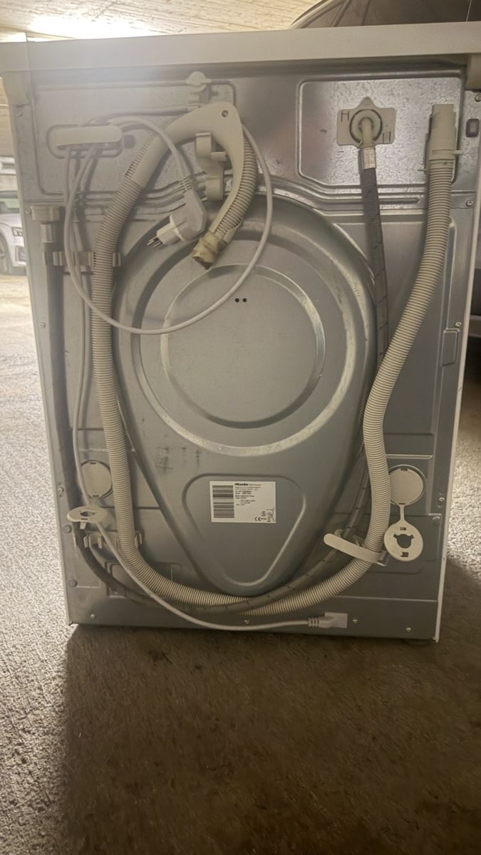 Miele Lavatrici: Waschmaschine Miele 8 KG A+++ – Usato da Kreuzlingen venduto da Lion_10 4