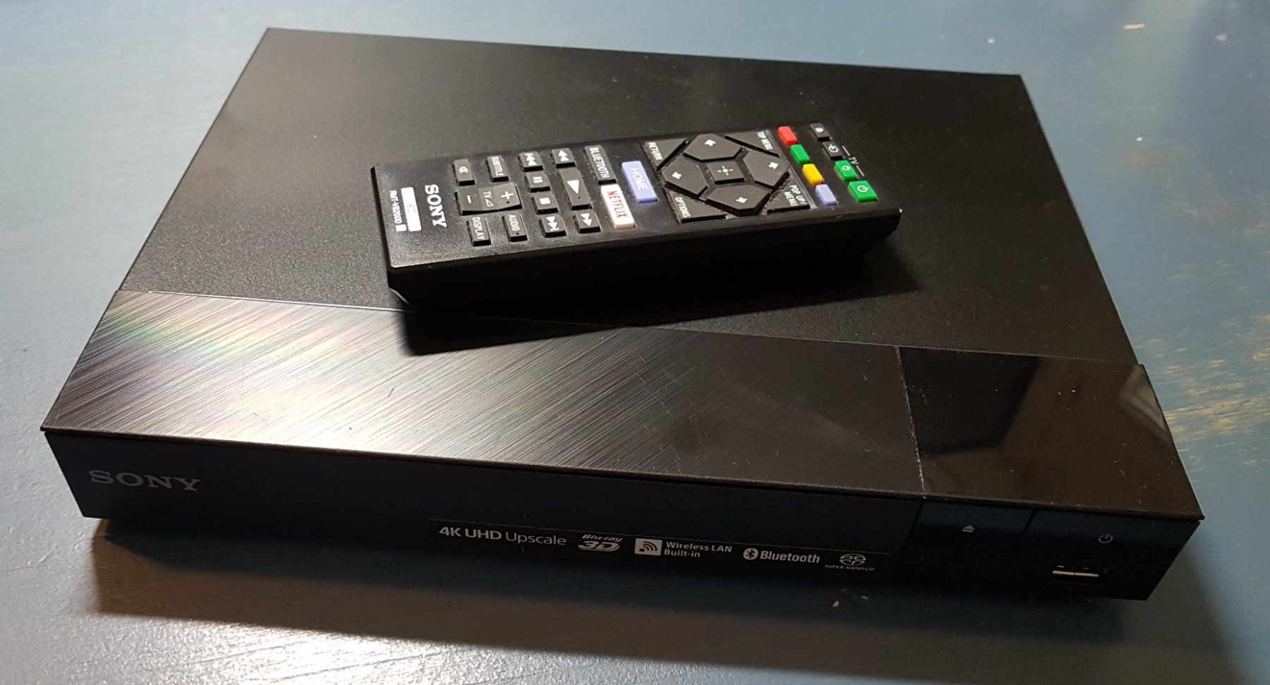 Tutti i DVDs: Blu-ray DVD Player – Nuovo e nell'imballaggio originale da Aarwangen venduto da Gaffeli