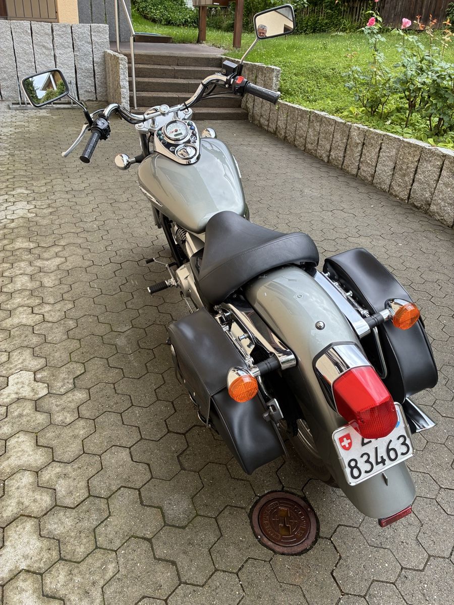 Honda Chopper: Honda VT 125 C Shadow – Usato da Uetikon am SEE venduto da 110tiger 3
