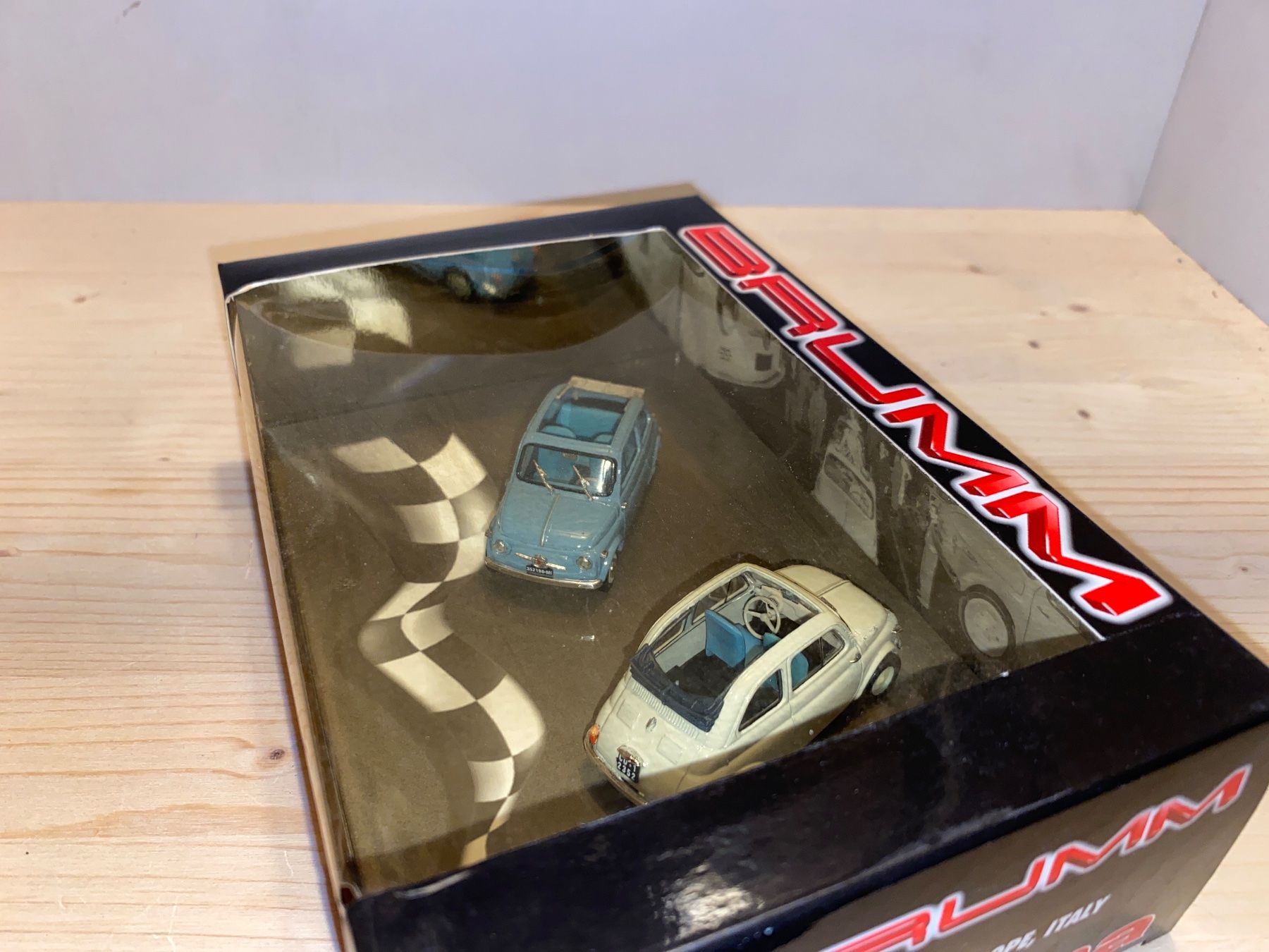 Fiat Modellini d'auto: Fiat  500 - 1957 - 2er Set 1/43 – Nuovo (secondo la descrizione) da Wohlen AG venduto da PrivatSammlung 2