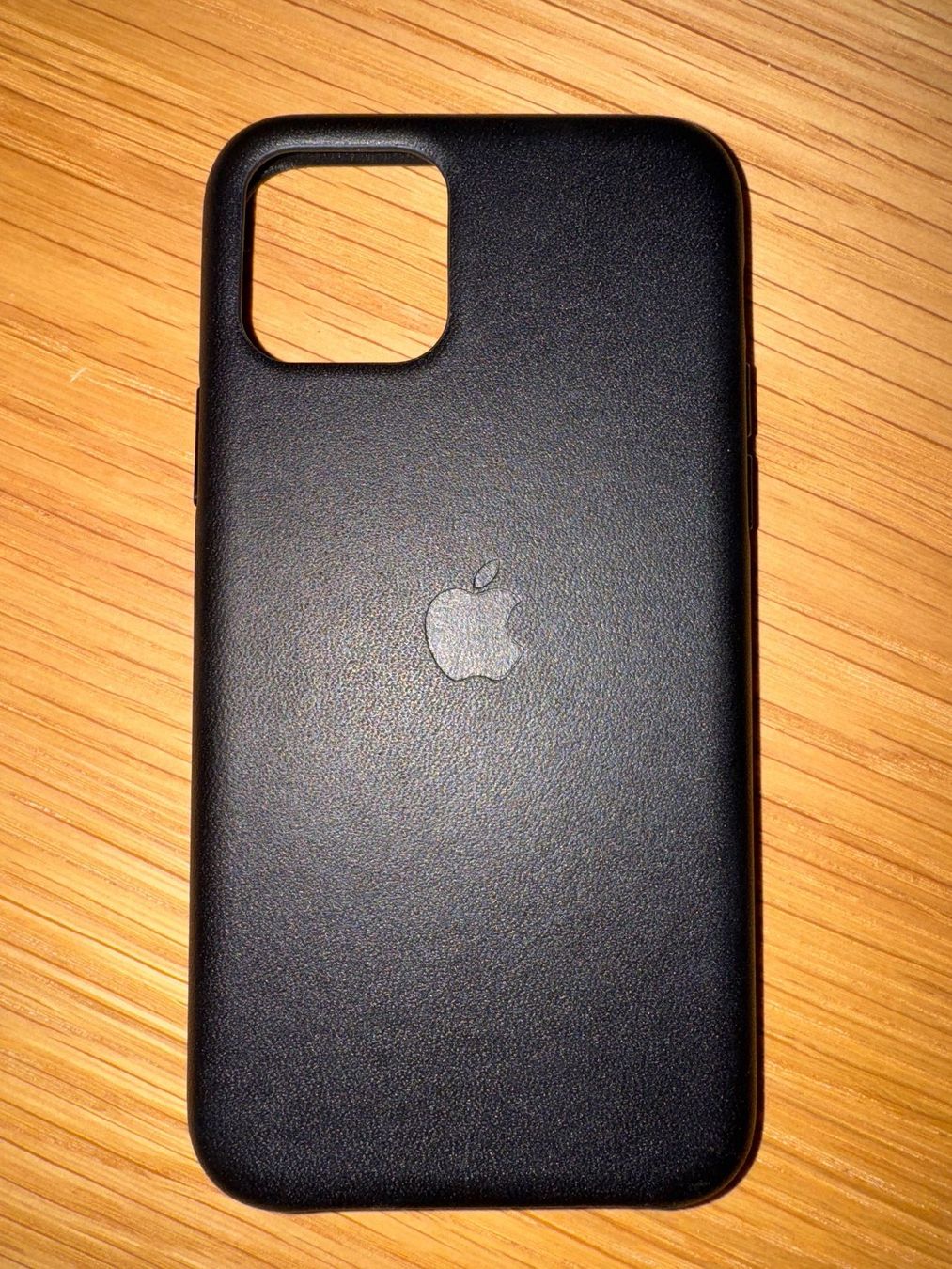 Apple Cover & Protezioni schermo: iPhone 11 Pro Leather Case - Schwarz (Unbenutzt) – Nuovo (secondo la descrizione) da Basel venduto da tobi.ca 2