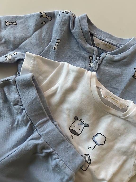 Lotti & Set di vestiti: Kleiderset, 3 Sets, Strickjacke, Gr. 60/62 – Usato da Zürich venduto da bboying 1
