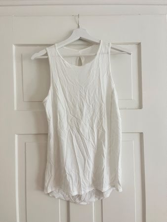 Lululemon Damen Sport Top weiss – Rücken-Ausschnitt