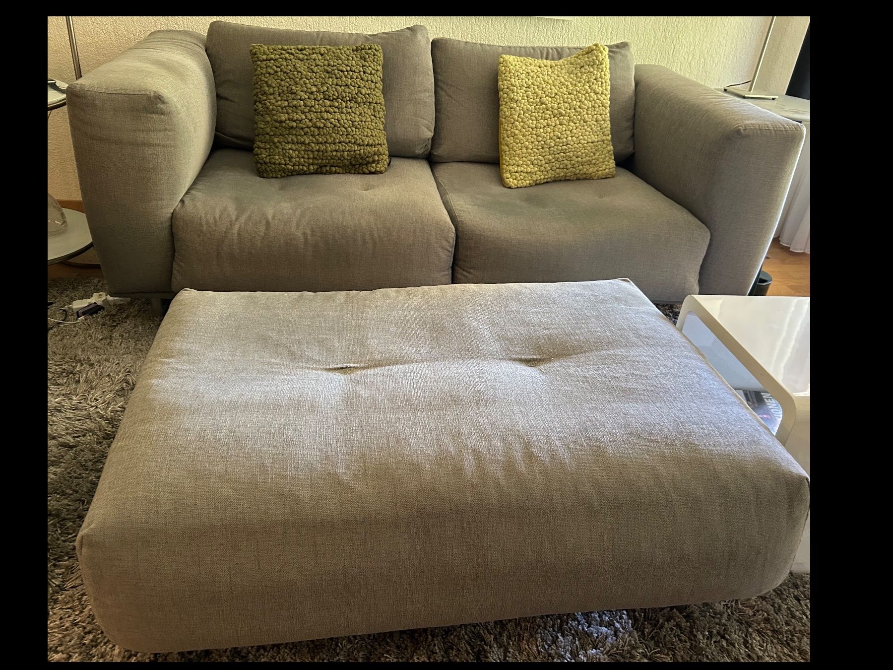Pfister Sofas: 2er Sofa und Hocker – D'occasion à Lyss par Bisschos