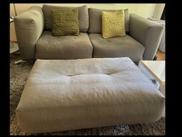 2er Sofa und Hocker