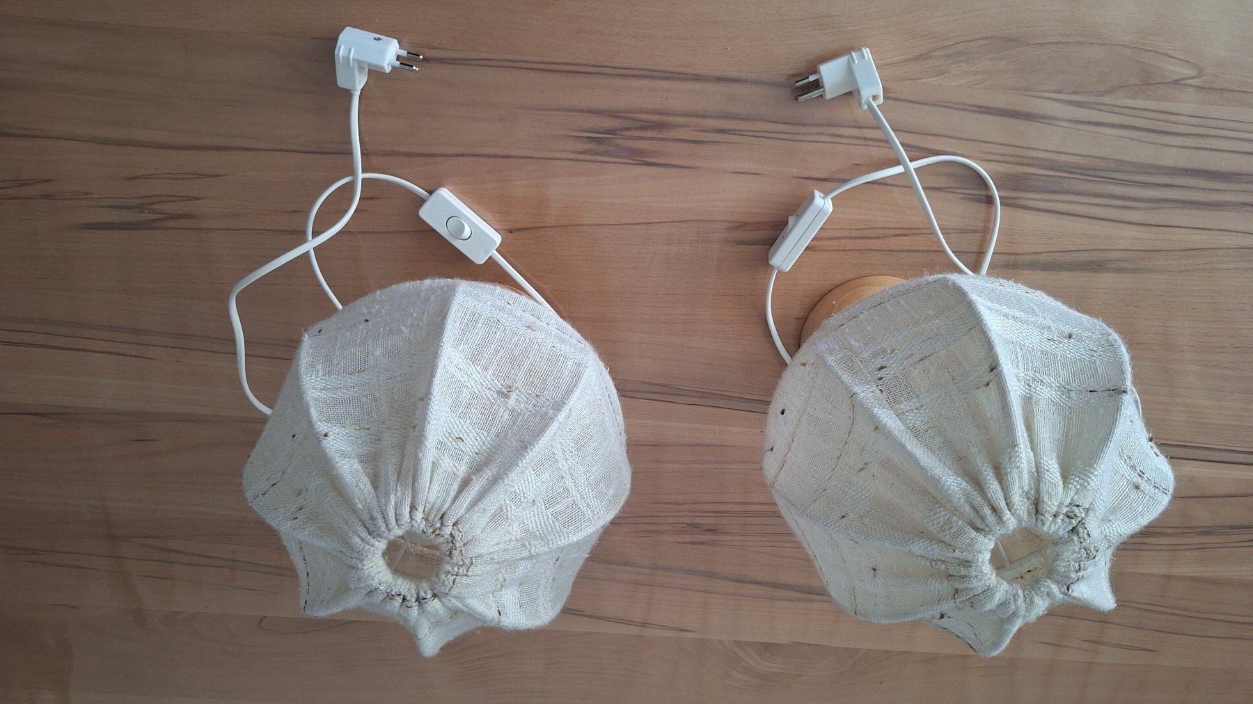Lampade: 2er Set Nachttischlampen Holzfuss, Stoffschirm – Usato da Zofingen venduto da Zbirchi 4