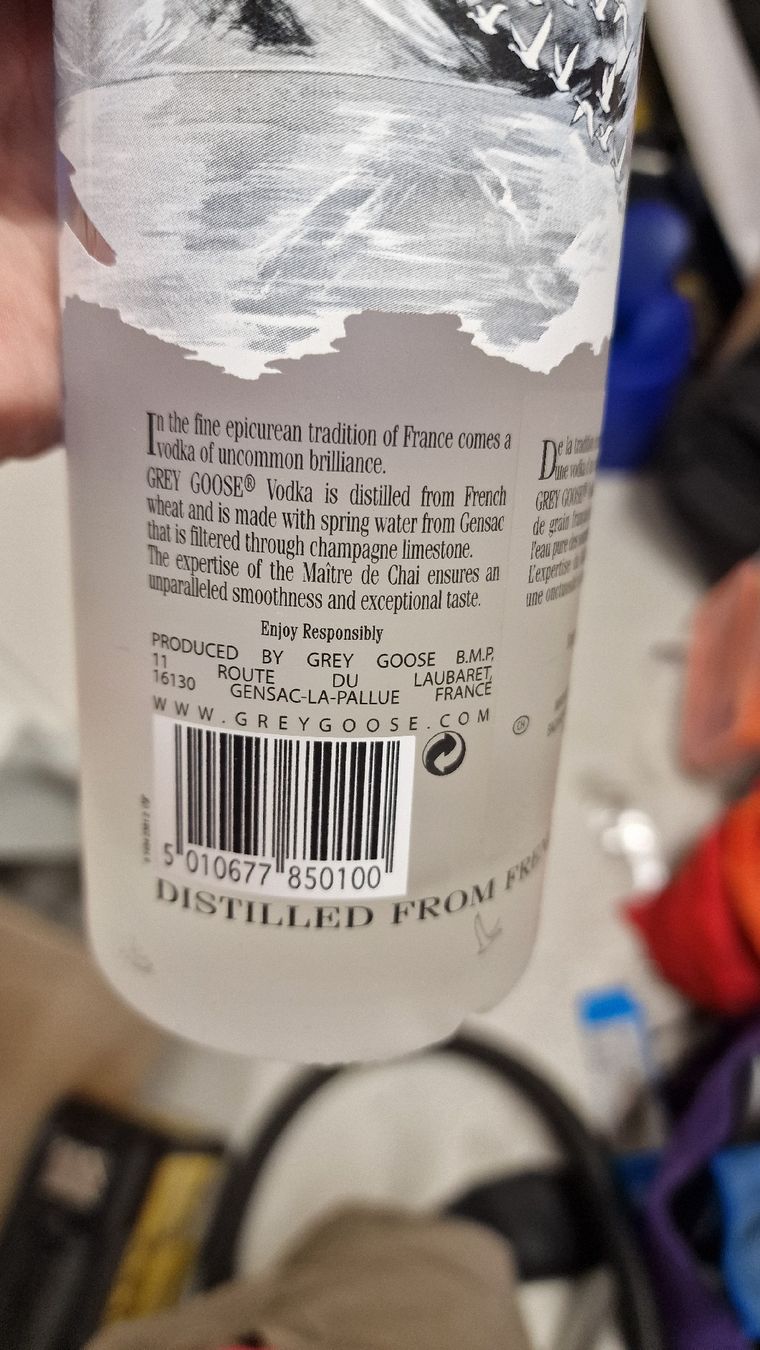 Grey Goose Bevande alcoliche: Grey Goose Vodka 70cl 40% vol – Nuovo (secondo la descrizione) da Rossrüti venduto da Sl82 1