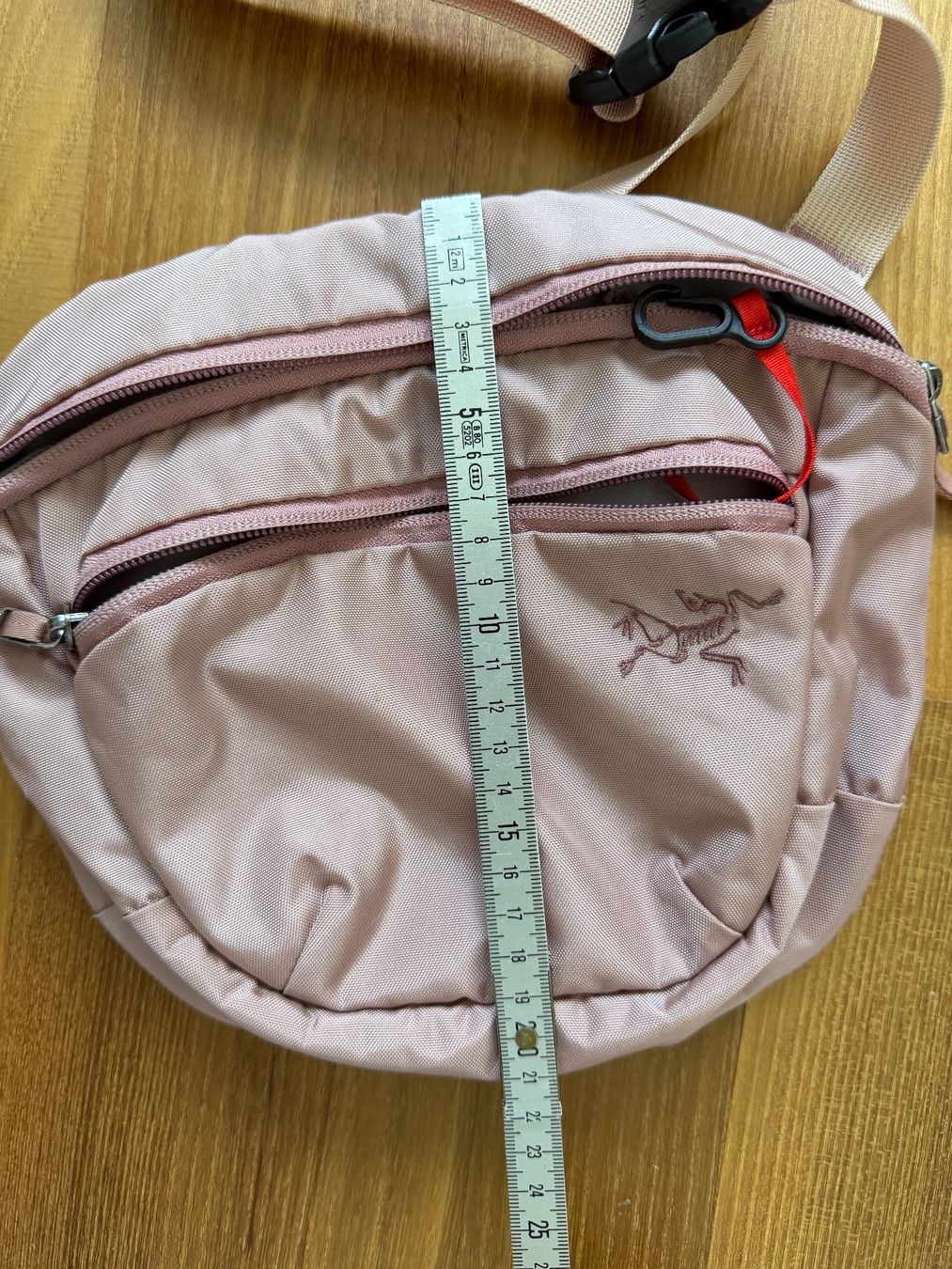 Arcteryx Borse da donna: Arc'teryx Mantis 1 Waist Pack rosa – Usato da Buchs SG venduto da VintageHomeCH 4