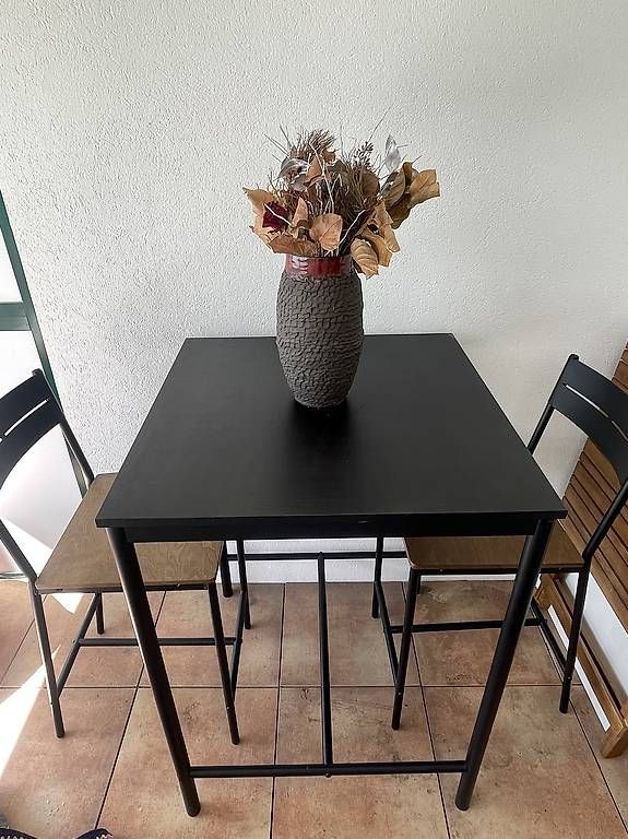 Ikea Set de table et chaises: Bartisch inkl. 2 Barstühle – D'occasion à Basel par flo_9xsv