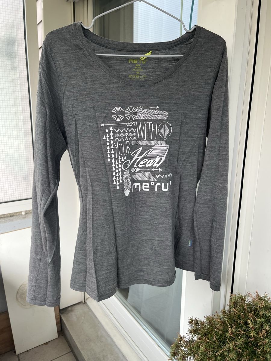T-shirt: Langarmiges Shirt von Meru – Usato da Neuenhof venduto da Ivita
