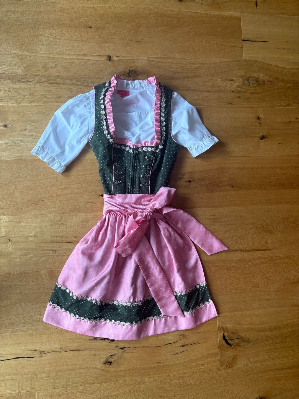 Krüger Vestiti: Dirndl Krüger – Usato da Beatenberg venduto da Rose406