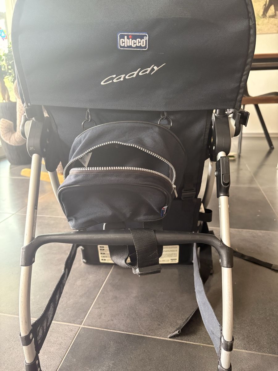 Chicco Bauch- & Rückentragen: Chicco Caddy Rucksacktrage Gestell mit Regenhaube schwarz – Gebraucht aus Büren an der Aare von RahSte18 3
