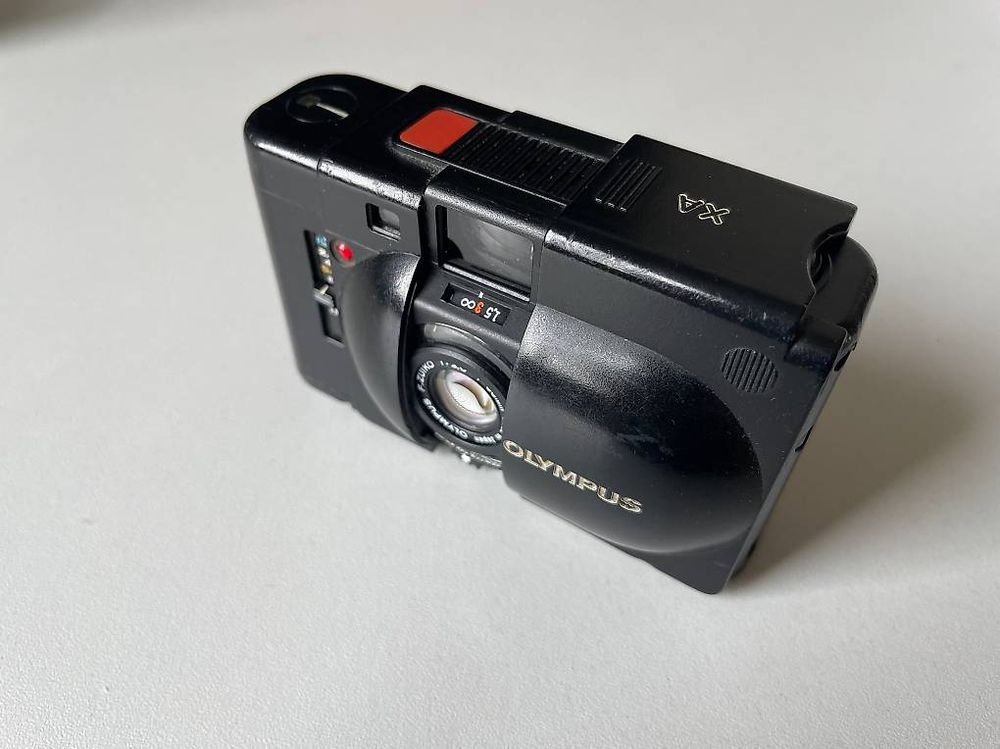 Olympus XA 1