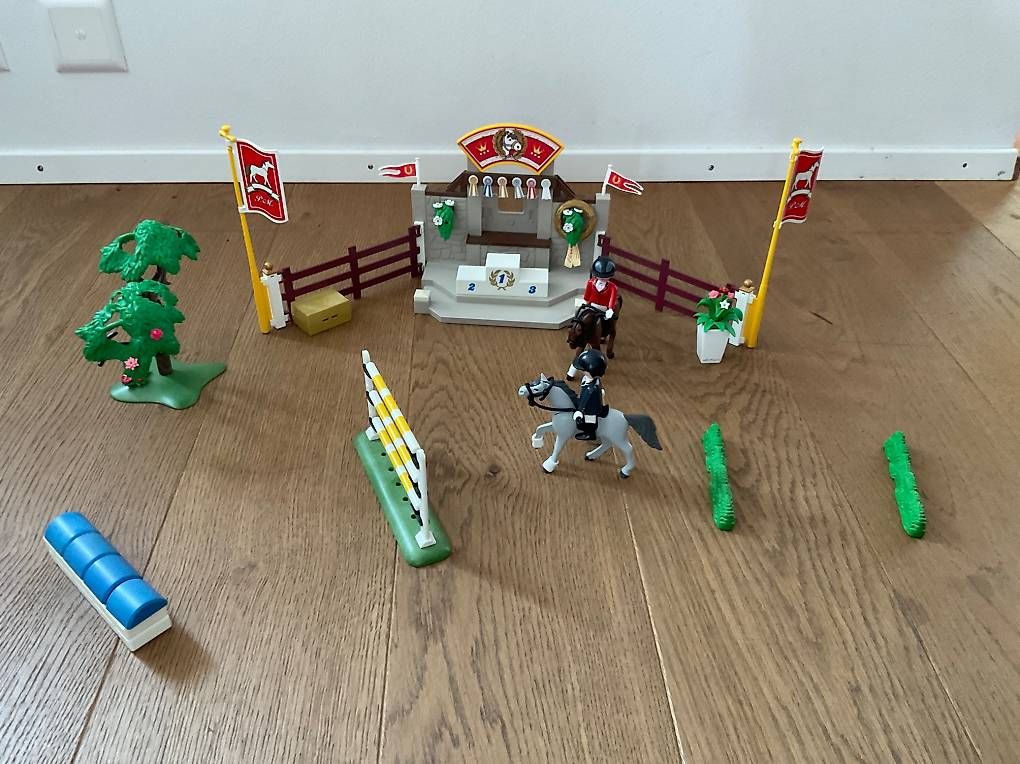 Giocattoli: Playmobil Reitturnier – Usato da Frutigen venduto da eli_f69b